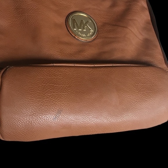 Brown and Gold Large Shoulder Bag - Picture 2 of 10